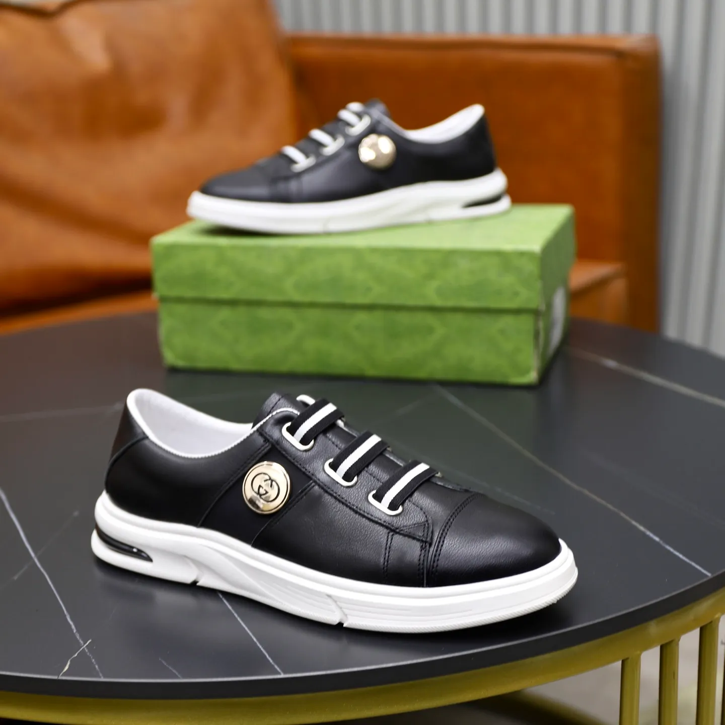 Ex-factory price: 462💰🙅‍♂️🙅‍♂️🙅‍♂️ Brand: GUCCI Standard code: 38-44 (45 customized) Grade: Same as the official website Material: Original leather splicing Comfortable and breathable pigskin lining Original wear-resistant outsole Style category: Men's fashion casual shoes Running sneakers Distinguished luxury brand elements Top luxury Color: actual picture color